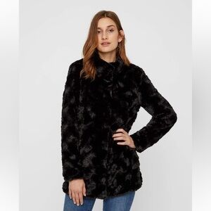 VERO MODA Curl High Neck Faux Fur Ki Jacket Women’s Size M/L Like New Condition